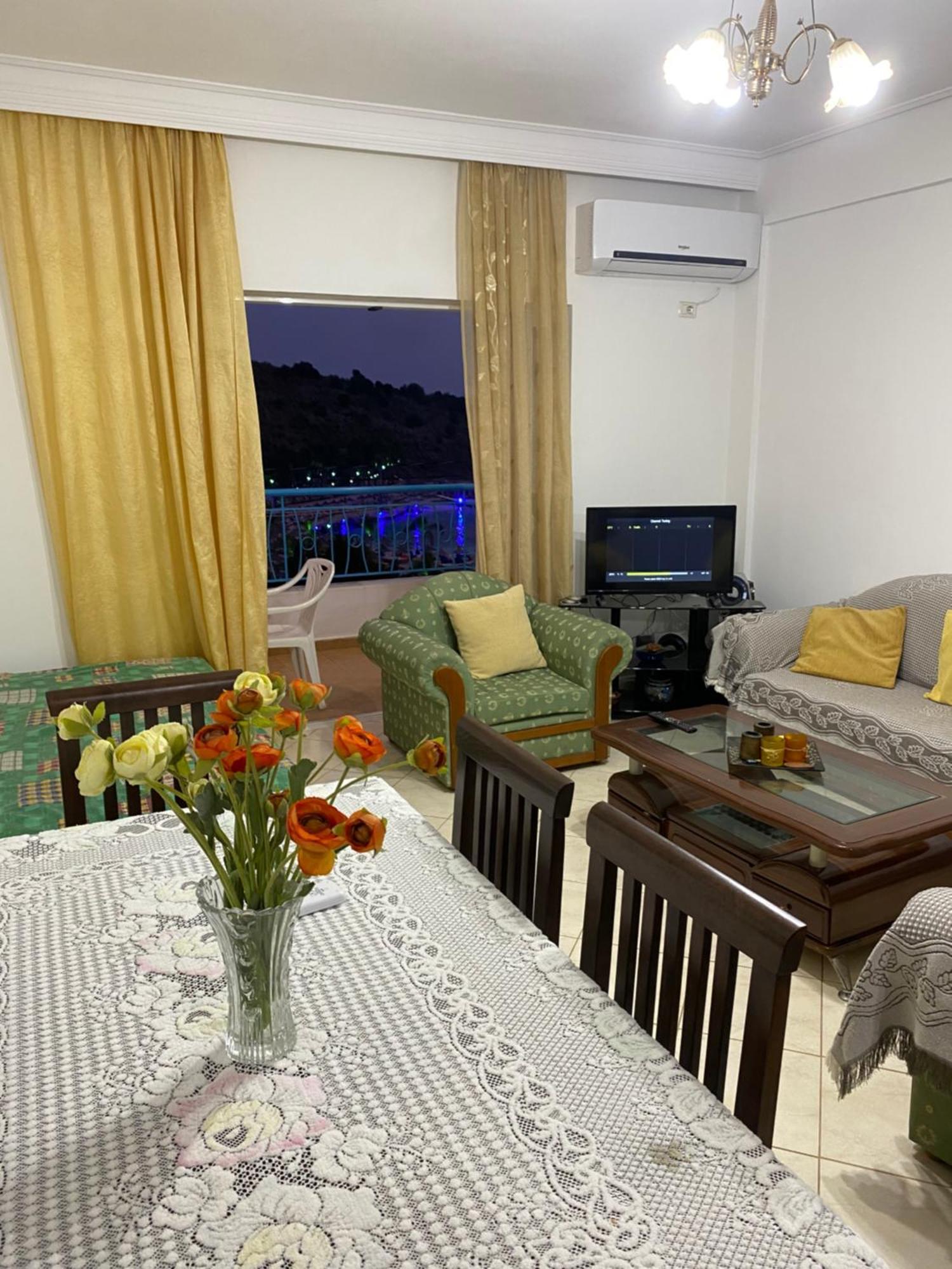 סרנדה Apartaments Rraku מראה חיצוני תמונה