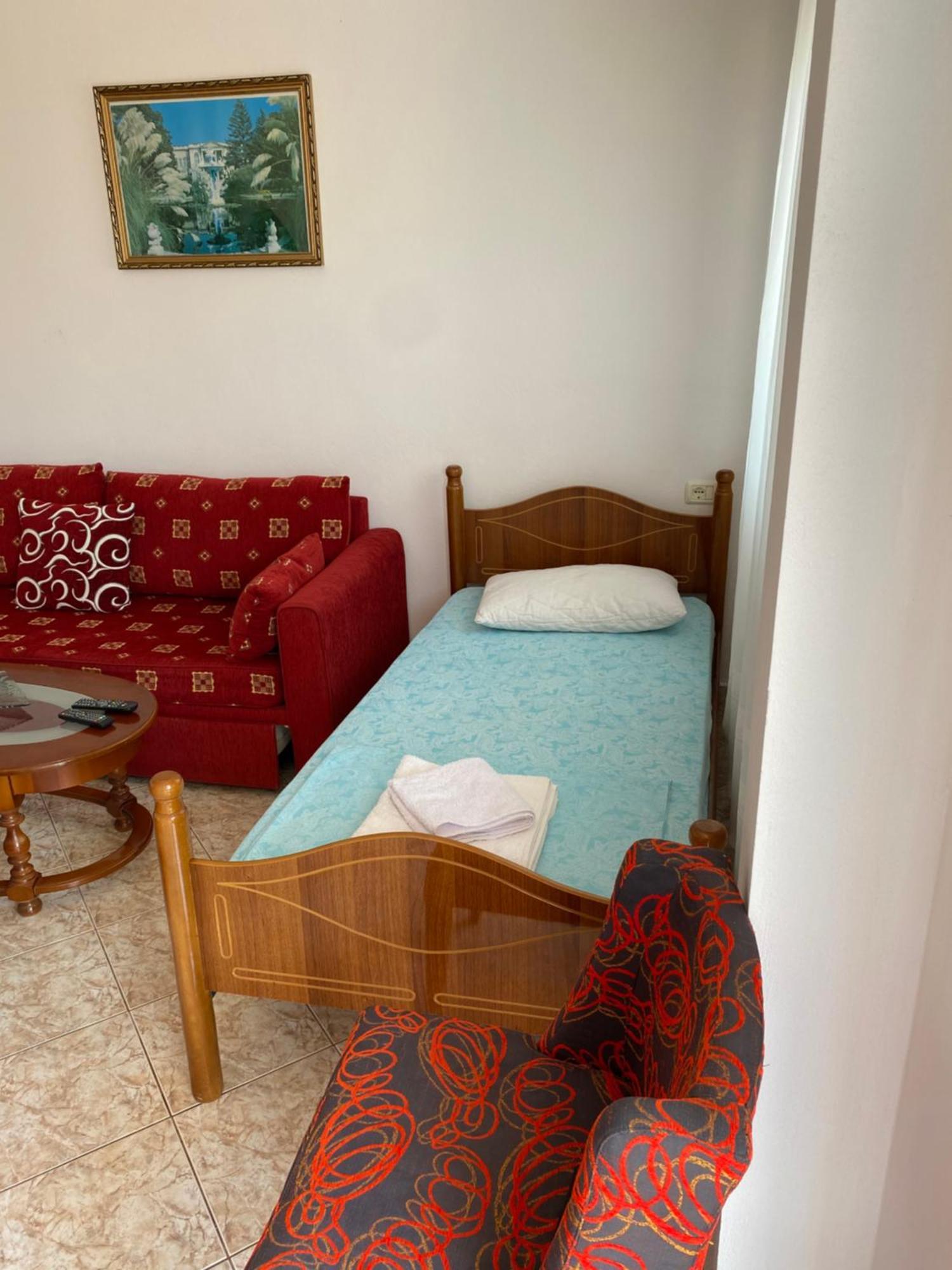 סרנדה Apartaments Rraku מראה חיצוני תמונה