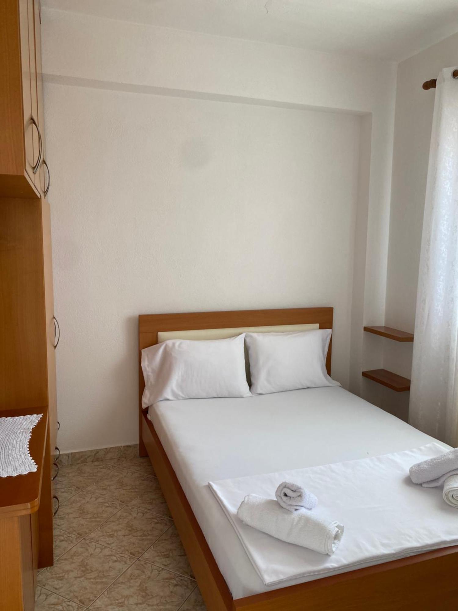 סרנדה Apartaments Rraku מראה חיצוני תמונה