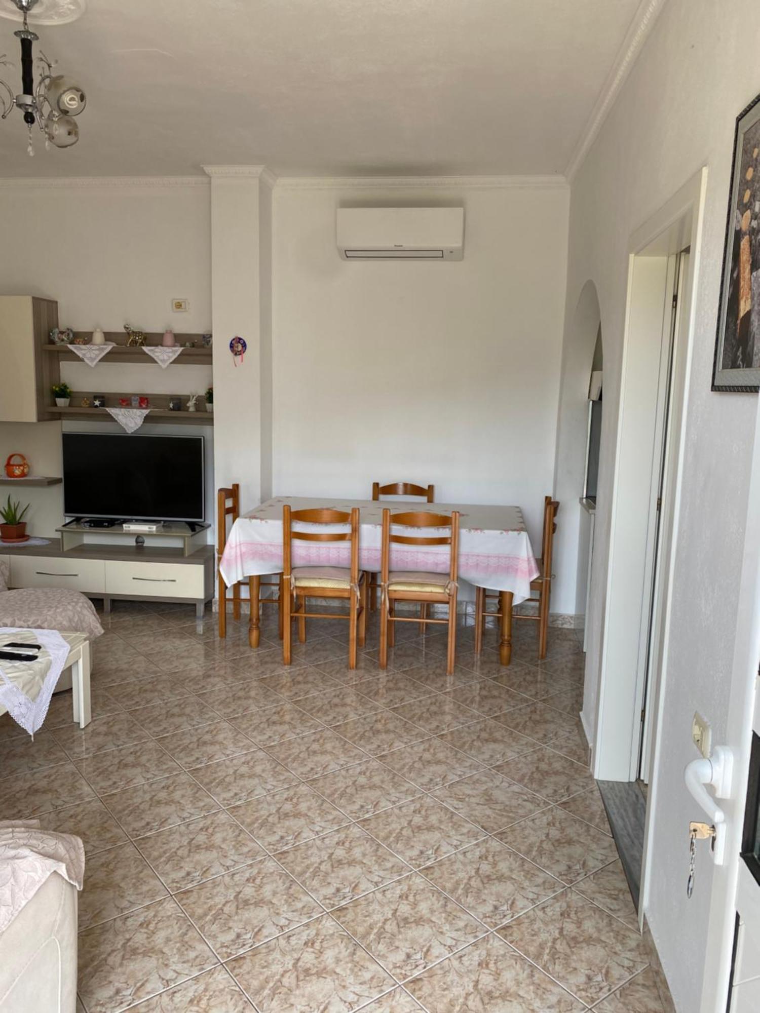 סרנדה Apartaments Rraku מראה חיצוני תמונה