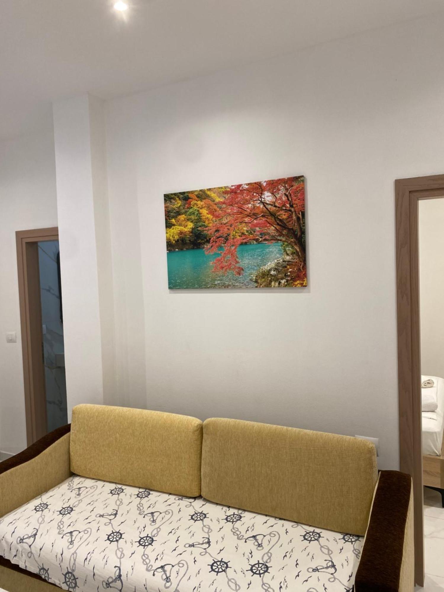 סרנדה Apartaments Rraku מראה חיצוני תמונה
