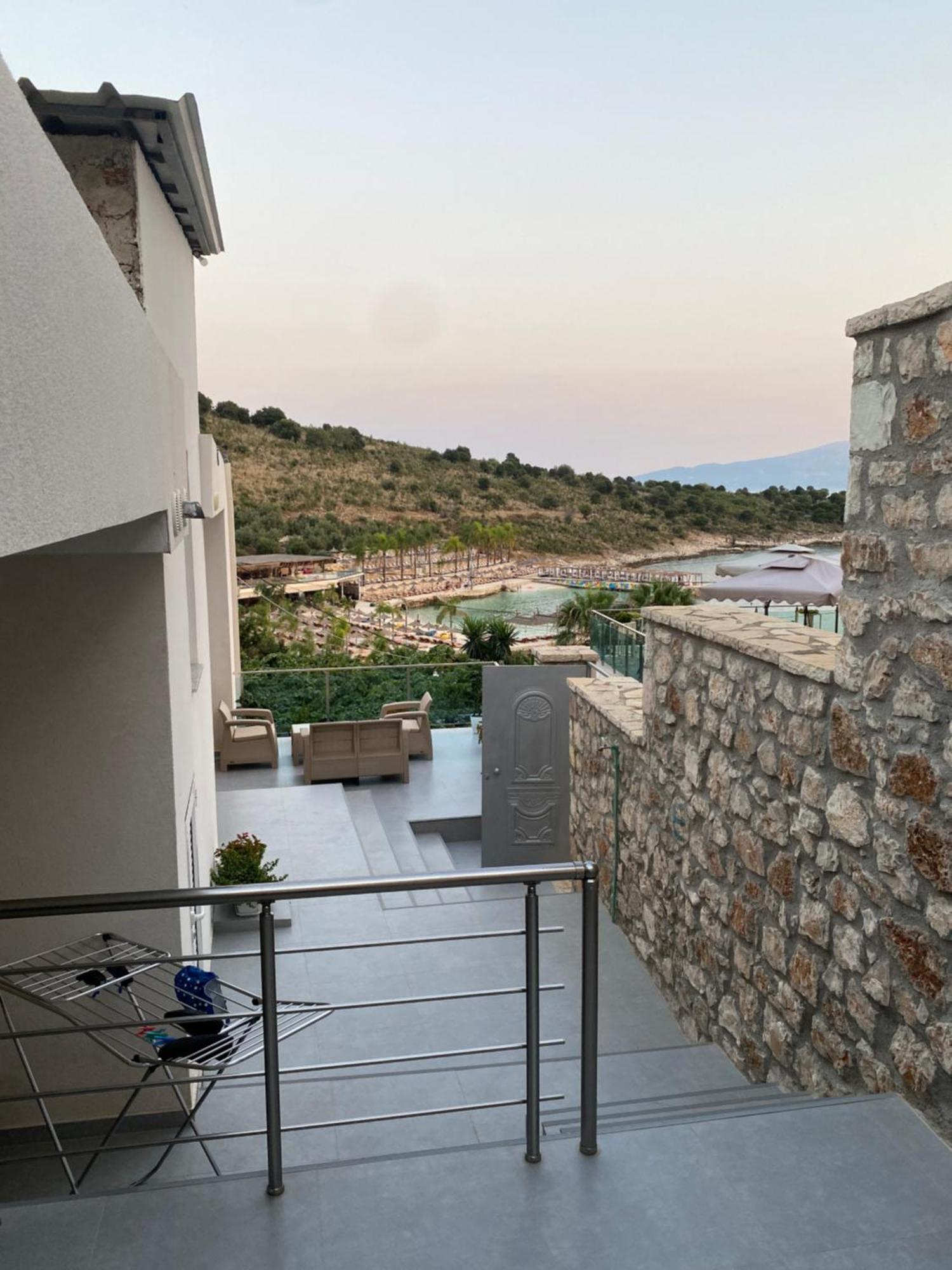 סרנדה Apartaments Rraku מראה חיצוני תמונה