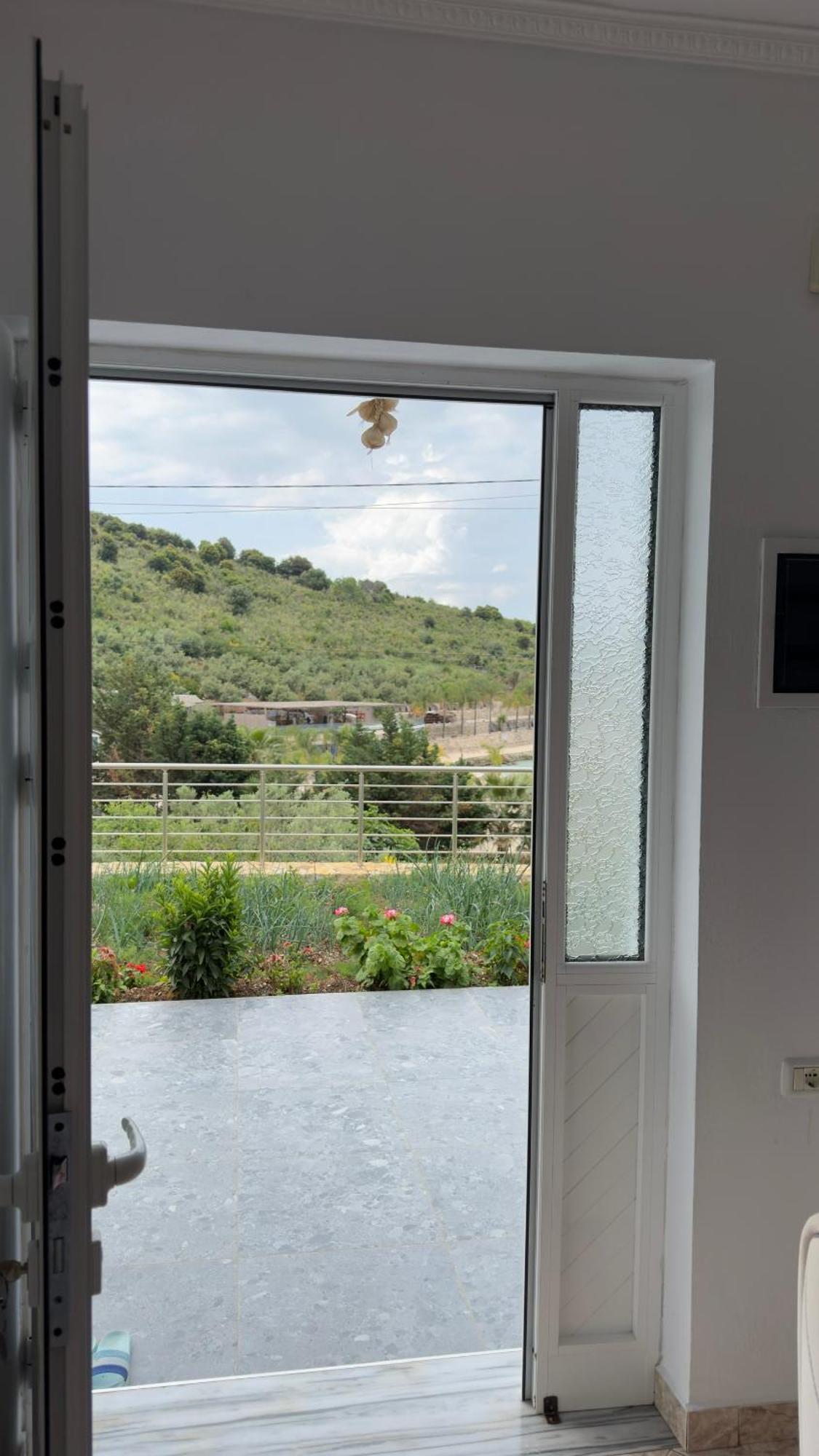 סרנדה Apartaments Rraku מראה חיצוני תמונה